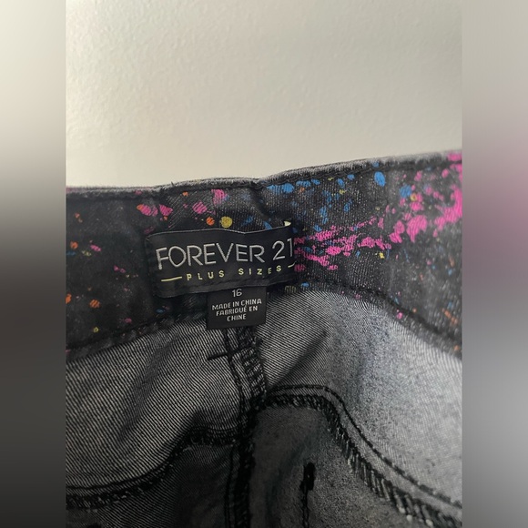 Three pairs of shorts size 16 forever 21 - Picture 4 of 12
